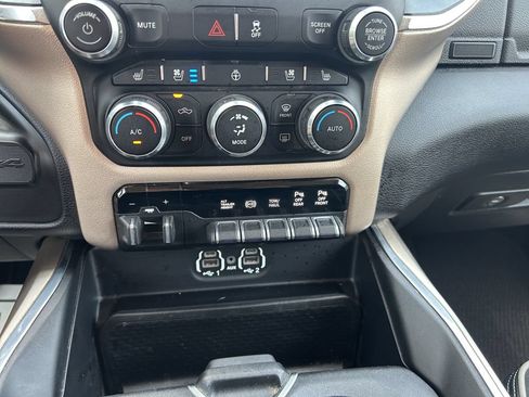 Used 2022 RAM 3500 Laramie AWD/4WD image 29