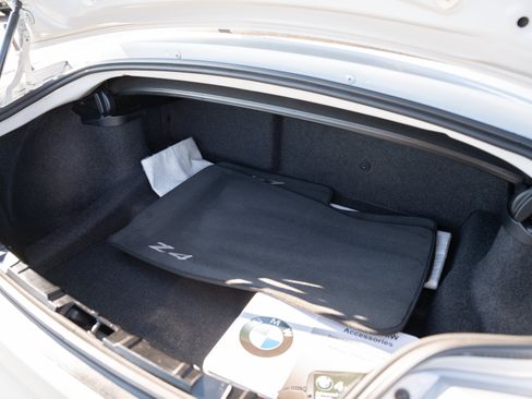 Used 2004 BMW Z4 3.0i RWD image 23