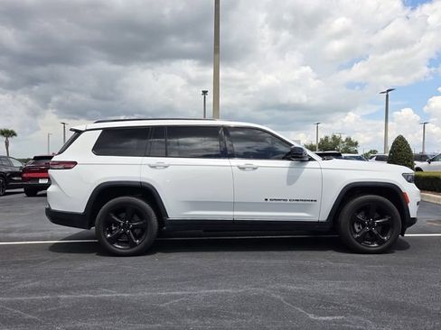 Used 2021 Jeep Grand Cherokee L Laredo AWD/4WD image 7