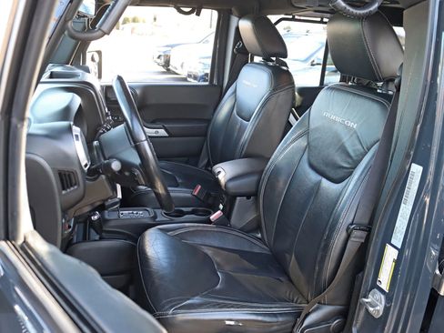 Used 2017 Jeep Wrangler Unlimited Rubicon w/ Dual Top Group image 28