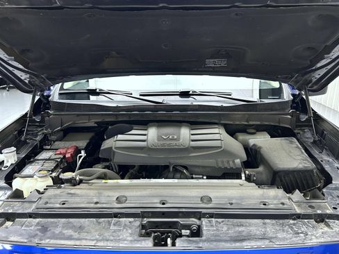 Used 2023 Nissan Titan SV w/ SV Convenience Package AWD/4WD image 24