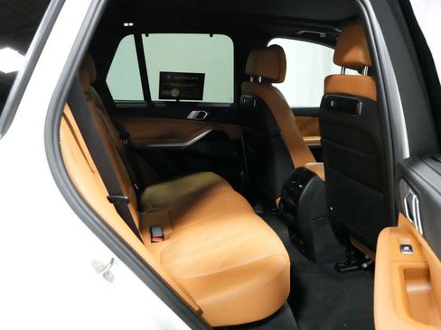 Certified 2024 BMW X5 xDrive40i w/ Premium Package AWD/4WD image 10