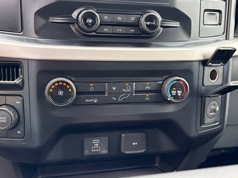Used 2021 Ford F150 XLT AWD/4WD image 19