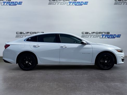 Used 2022 Chevrolet Malibu LT image 4