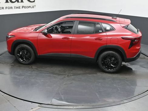 New 2026 Chevrolet Trax LT w/ Driver Confidence Package FWD image 21