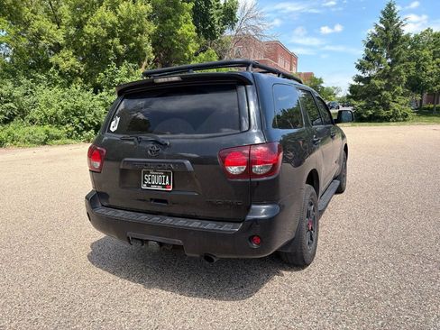 Used 2022 Toyota Sequoia TRD Pro AWD/4WD image 25