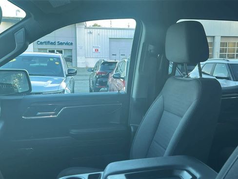 Used 2023 Chevrolet Silverado 1500 LT image 25