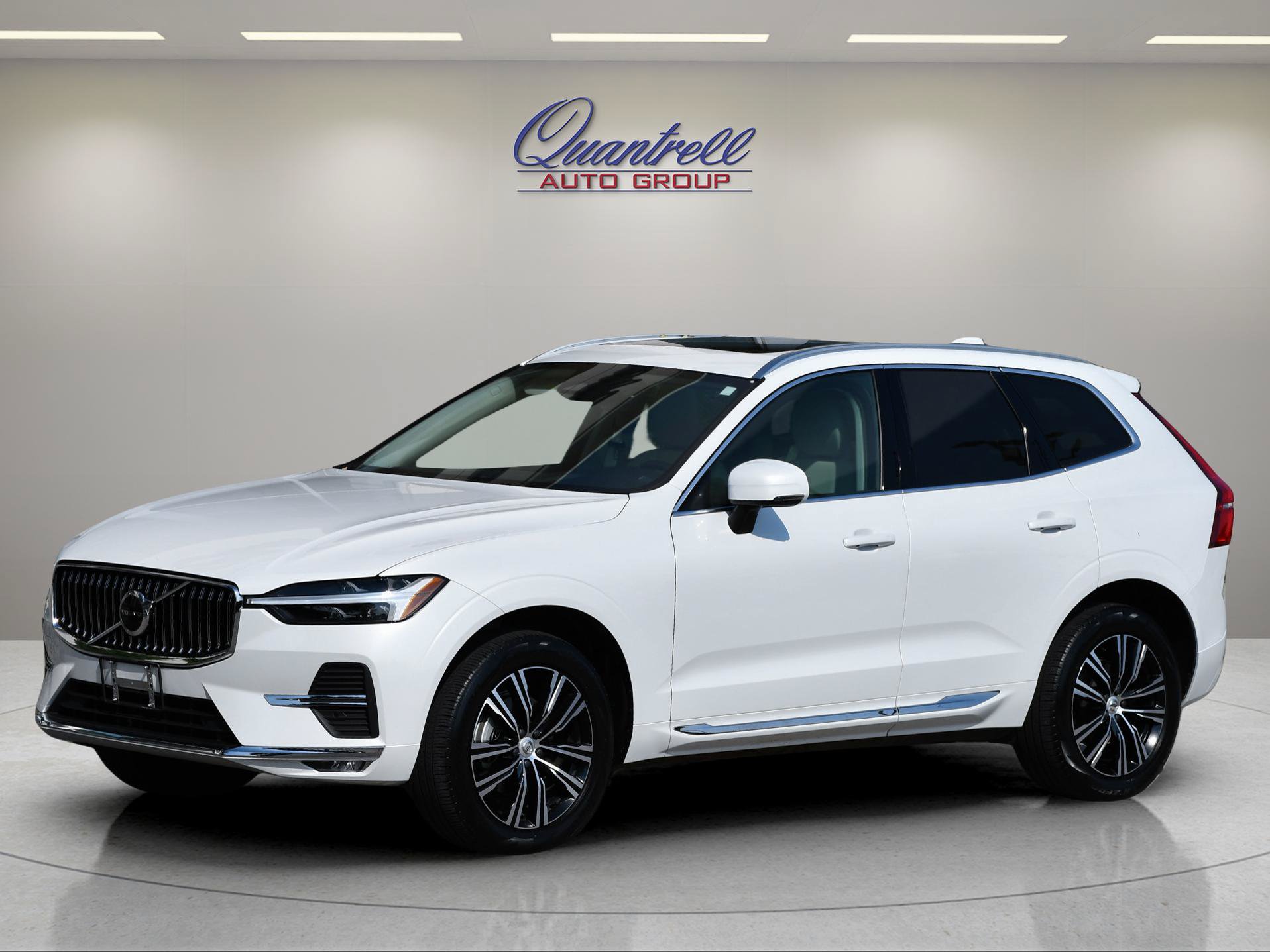Used 2022 Volvo XC60 B5 Inscription w/ Protection Package FWD image 8