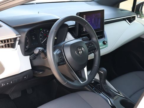 Used 2024 Toyota Corolla SE FWD image 12