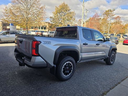 New 2025 Toyota Tacoma TRD Off-Road image 3