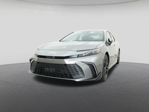 New 2026 Toyota Camry SE image 32