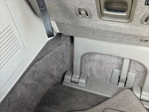 Used 2015 Kia Sedona LX w/ LX Convenience Package image 33