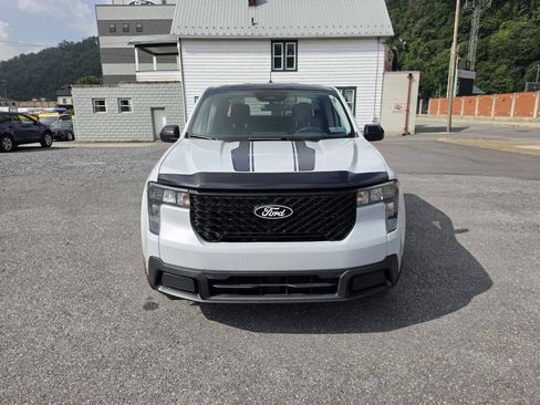 Used 2025 Ford Maverick XLT w/ Equipment Group 301A AWD/4WD image 3