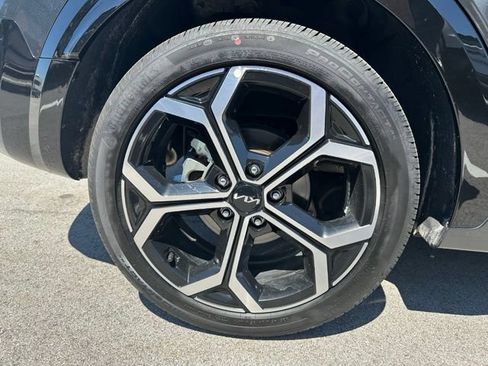 Certified 2025 Kia Niro EX Touring FWD image 17