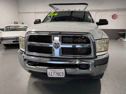 Used 2018 RAM 2500 Tradesman w/ Chrome Appearance Group AWD/4WD image 8