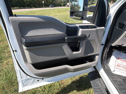 Used 2022 Ford F350 XL w/ Power Equipment Group AWD/4WD image 10