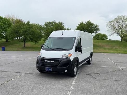 Used 2026 RAM ProMaster 2500 w/ Convenience Group FWD image 39
