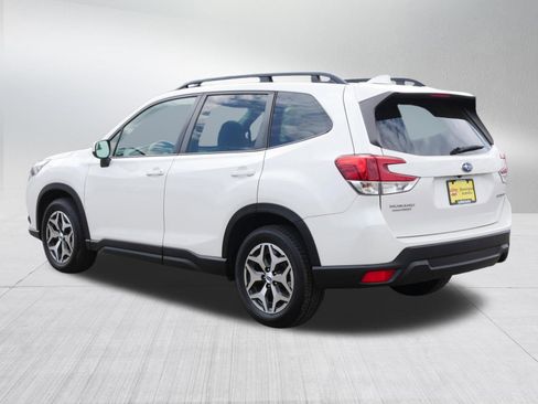 Used 2023 Subaru Forester Premium AWD/4WD image 5