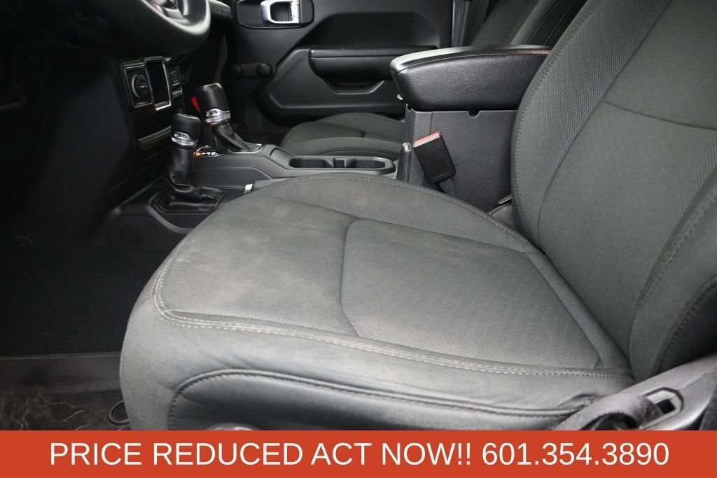 Used 2022 Jeep Wrangler Unlimited Sport AWD/4WD image 13