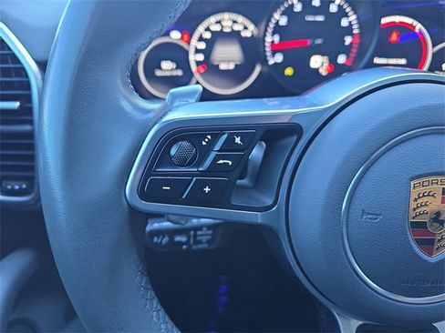 Used 2021 Porsche Cayenne image 20