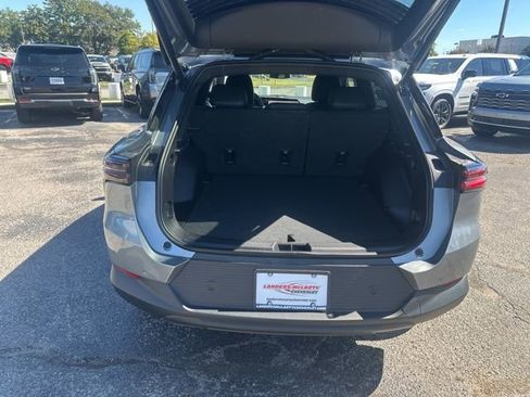 New 2026 Chevrolet Equinox EV LT image 29