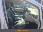 Used 2024 Chrysler Pacifica Touring-L FWD image 5
