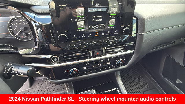Used 2024 Nissan Pathfinder SL AWD/4WD image 15