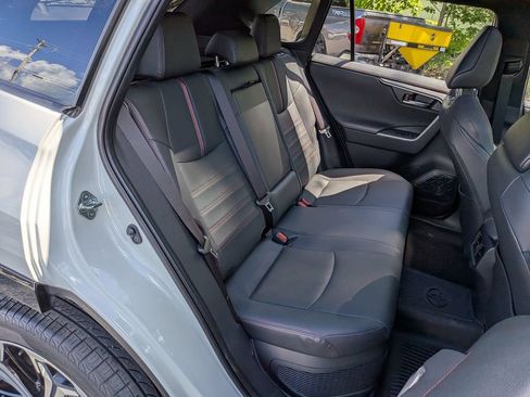 Used 2022 Toyota RAV4 XSE w/ Premium Package AWD/4WD image 22