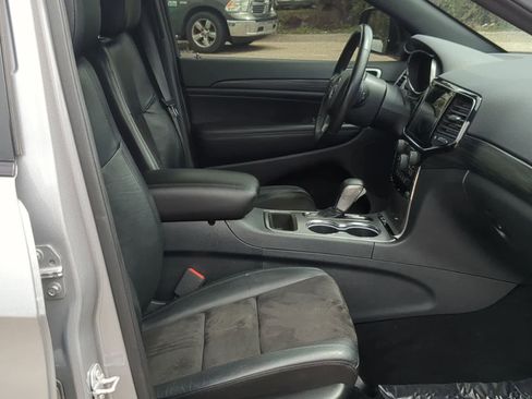 Certified 2020 Jeep Grand Cherokee Altitude AWD/4WD image 21