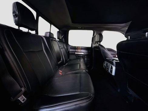 Used 2019 Ford F150 Lariat w/ Equipment Group 502A Luxury AWD/4WD image 27
