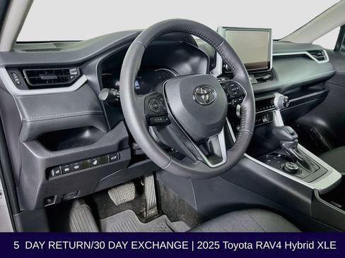 Used 2025 Toyota RAV4 XLE w/ Convenience Package AWD/4WD image 11