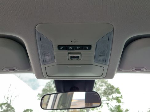 Used 2019 Toyota RAV4 LE image 19