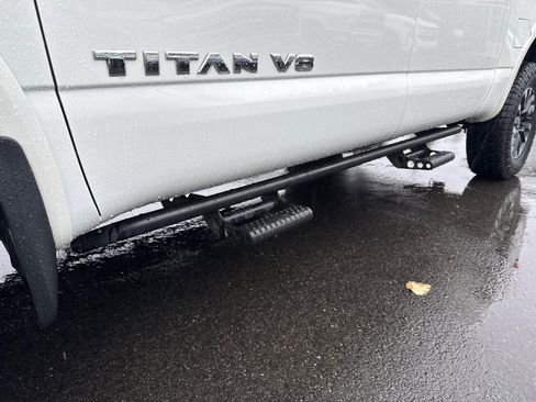 Used 2019 Nissan Titan PRO-4X w/ Pro-4x Convenience Package image 9