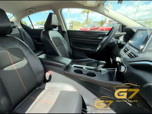 Used 2019 Nissan Altima 2.5 SR FWD image 13