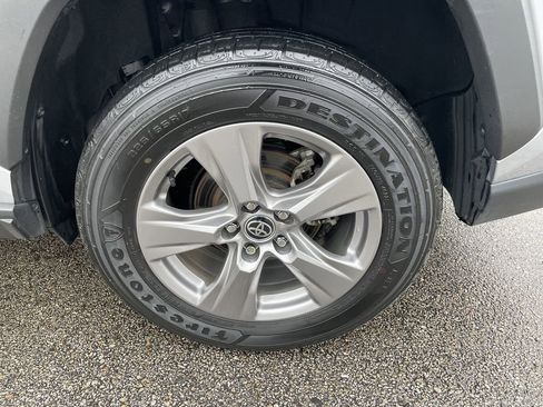 Used 2023 Toyota RAV4 XLE w/ Convenience Package image 10