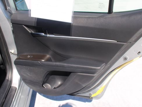 Used 2023 Toyota Camry SE FWD image 16