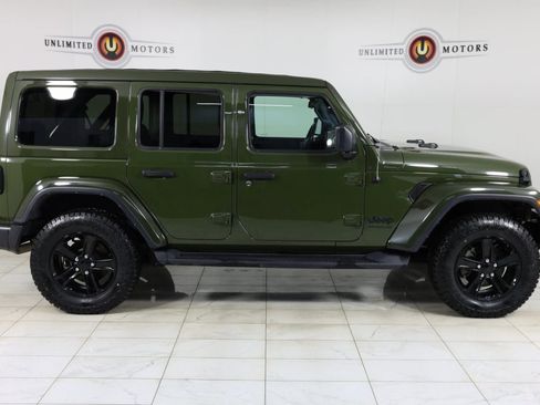 Used 2021 Jeep Wrangler Unlimited Sahara image 2