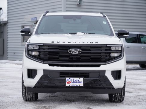 New 2025 Ford Expedition Platinum w/ Stealth Performance Package image 9