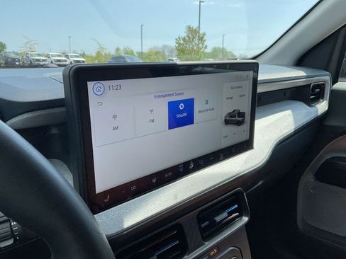 Certified 2025 Ford Maverick XLT w/ XLT Luxury Package AWD/4WD image 17