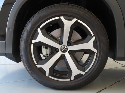New 2026 Volkswagen Tiguan SE AWD/4WD image 27