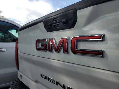 Used 2020 GMC Sierra 2500 Denali w/ Technology Package image 6