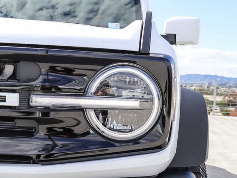 New 2026 Ford Bronco Outer Banks AWD/4WD image 8