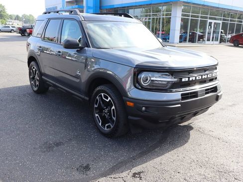 Used 2023 Ford Bronco Sport Outer Banks w/ Tech Package AWD/4WD image 2