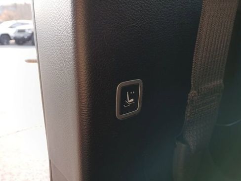 New 2026 Chrysler Pacifica Select image 16