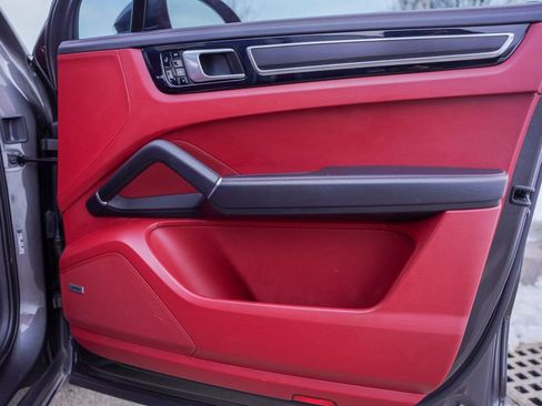 Used 2021 Porsche Cayenne GTS image 49