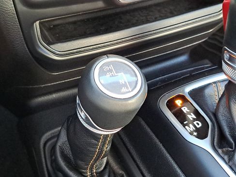 Used 2022 Jeep Gladiator Overland image 19