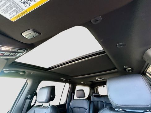 New 2026 Jeep Grand Wagoneer 4WD image 23