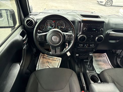 Used 2016 Jeep Wrangler Unlimited Sport w/ Quick Order Package 24S AWD/4WD image 11