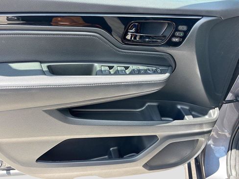 Certified 2022 Honda Odyssey Touring image 21