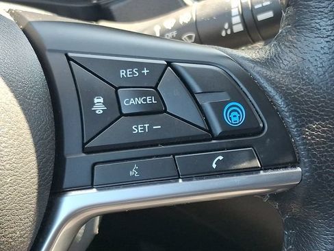 Used 2019 Nissan Rogue SV w/ Premium Package AWD/4WD image 21